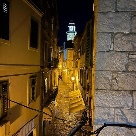 Charming Apartment In Old Town Split Exterior photo