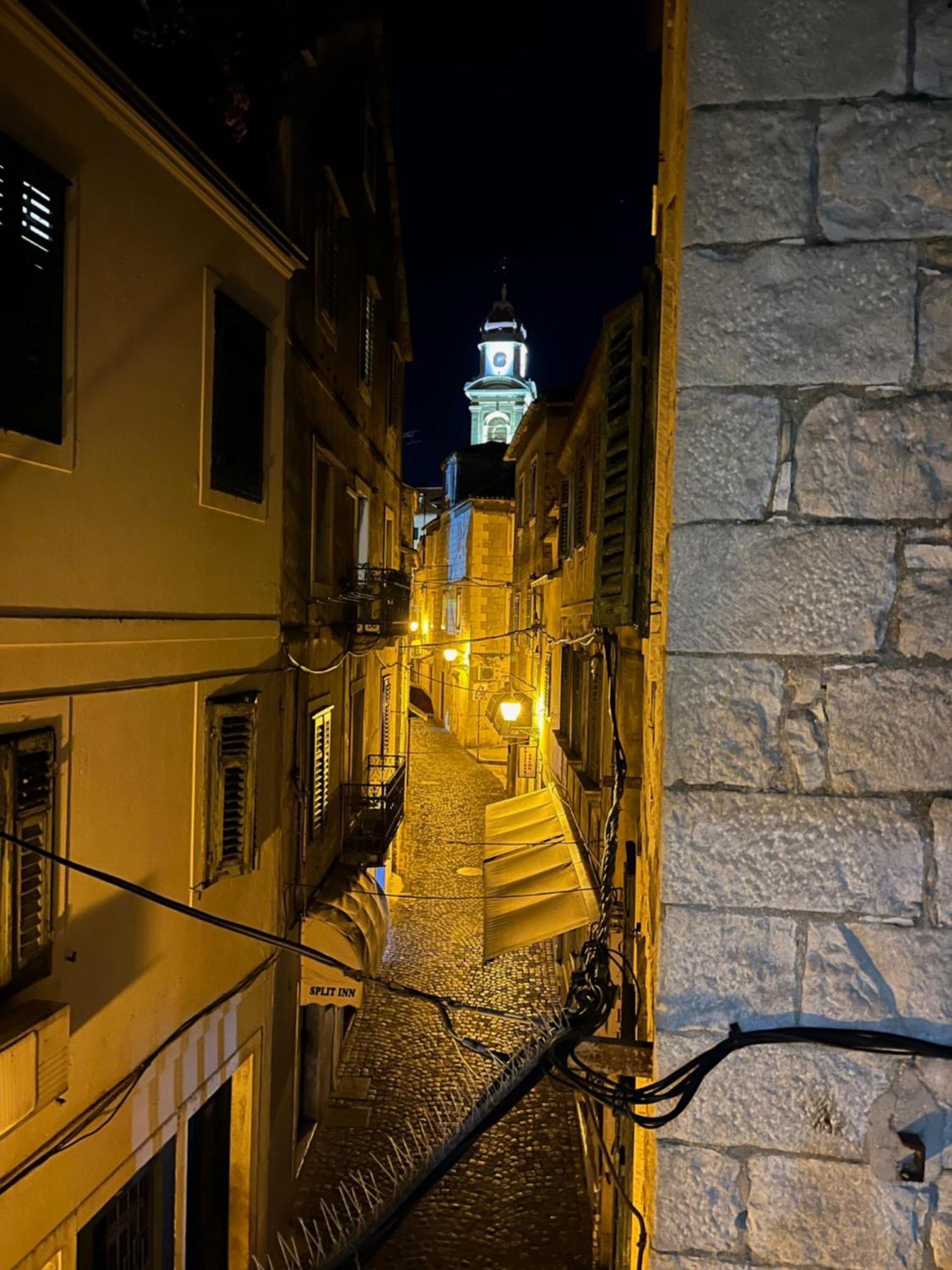Charming Apartment In Old Town Split Exterior photo